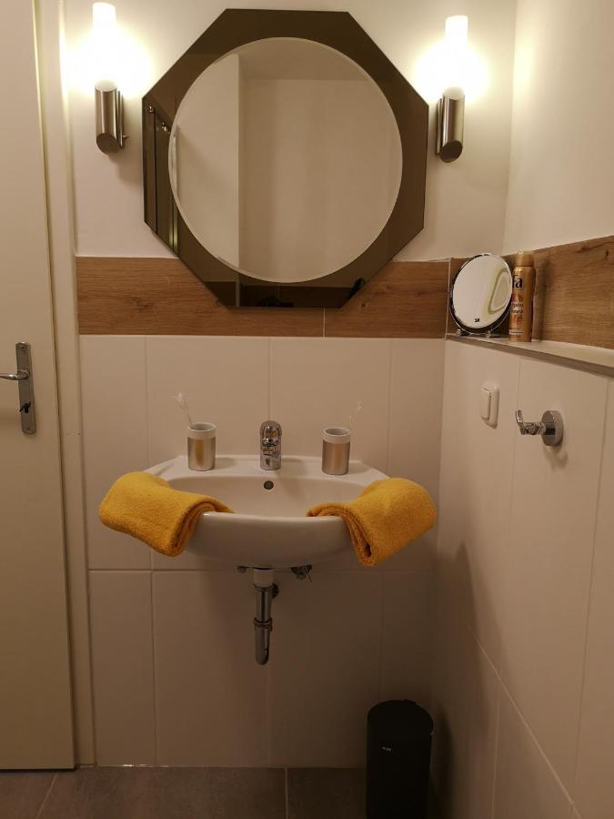 Havelberg Ferien Apartments Hcr Room photo
